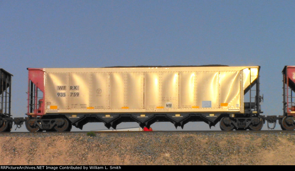 WB Unit Loaded Hooper Frt at Erie NV W-Pshr -53